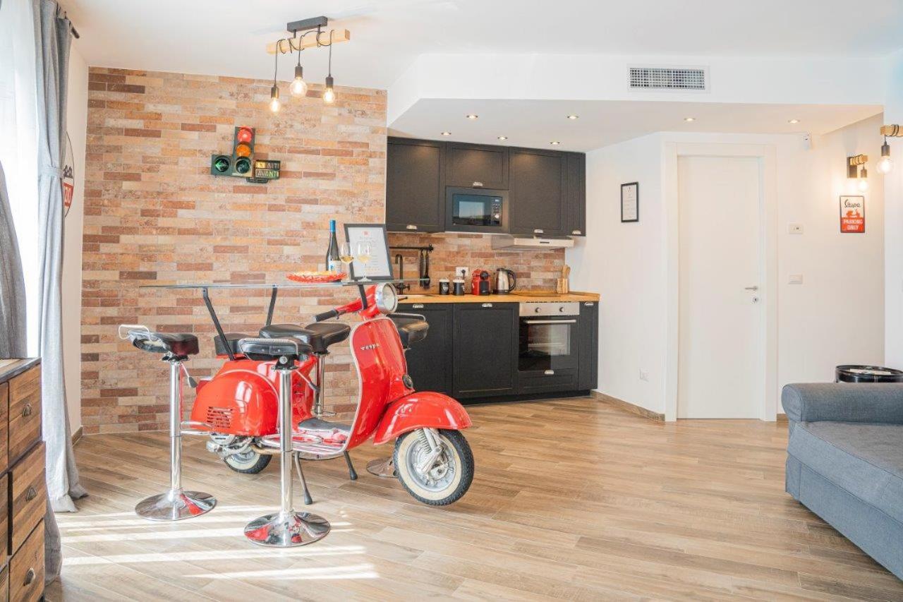 Vespa Apartments 모네글리아 외부 사진